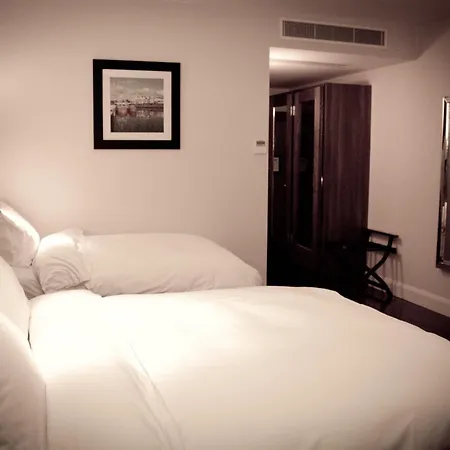 Hotell The Talbot 4*