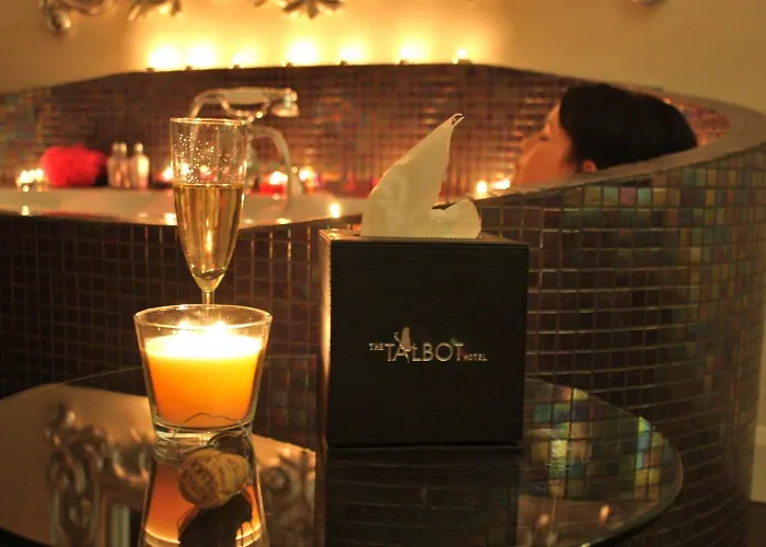 מלון The Talbot בלמאלט